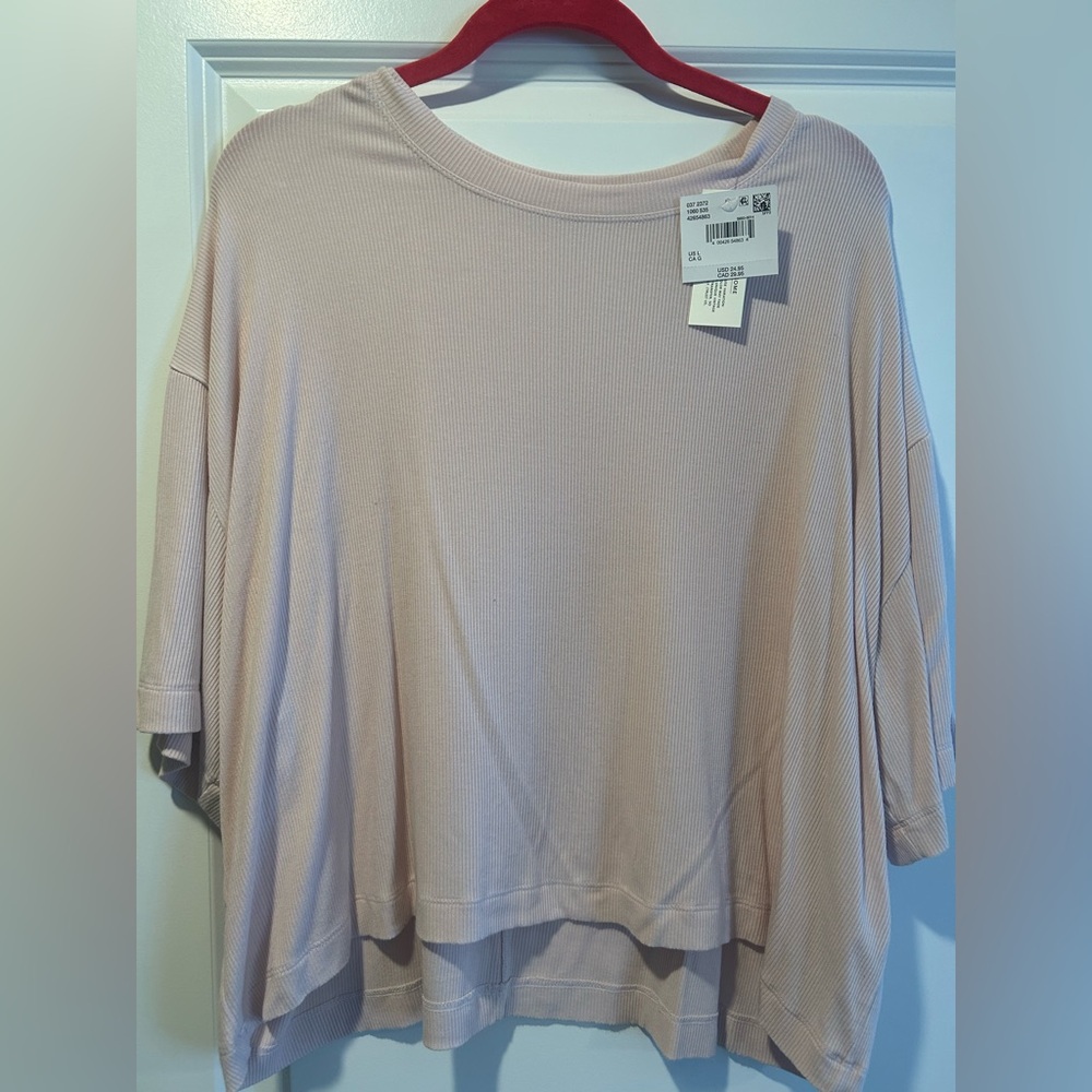 Aerie Womens soft pink top. Soft & Sexy sz L
